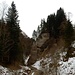 interessante Felsformation unterhalb der Brücke über den Seeblibach vor Gustiweid
