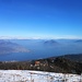 Panorama dalla cima del Mottarone verso il lago Maggiore e le isole Borromee.
