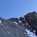 Gipfelanstieg in den ersten Kletterstellen unterhalb des Kamins