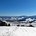auf dem Rückweg nordöstlichen Seite mit Blick nach Appenzell wieder im Schnee, Schneeschuhe sind jetzt auf dieser Tour nicht nötig.