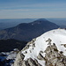 Am Gipfel des Petit Som mit Blick nach Norden über den felsigen Gratfortsatz.