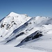 <b>Piz Davo Lais (3027 m).<br />Il toponimo significa "pizzo dietro i laghi". Sul versante della Val Laver ci sono infatti tre laghetti alpini.</b>