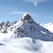 <b>Curuna Lada (3079 m).<br />Solo fino a quattro anni fa, non avrei mai immaginato di poter raggiungere questa imponente vetta con gli sci. Mi incuteva timore e rispetto già ad osservarla da 7 km di distanza.</b>