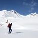 <b>Raggiunto il fondovalle della Fimbertal incontro uno scialpinista che scruta la sua meta: il [http://www.hikr.org/tour/post91359.html  Piz Larain (3009 m)].</b>