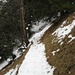 Ziemlich wenig Schnee auf dem Bergweg auf den Wellenberg.