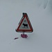 das Schild mit Wegweiser für den Schneeschuh-Trail