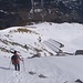La discesa diretta sull'Alp di Rossiglion è un po' troppo ripida per tenere le ciaspole ai piedi.
