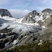 Vista dalla Capanna Rotondo. Da s. a d.:  Witenwasserenstock cima E e cima O  [http://www.hikr.org/tour/post8087.html], Witenwasserenpass, Gross Leckihorn