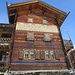Die alte Post in Sapün. Was für ein schönes Walserhaus.