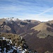unmittelbar danach auf dem tatsächlich höchsten Punkt: der Rundblick vom Gipfel, hier bei Monte Generoso und Pizzo della Croce beginnend