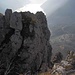 La cresta rocciosa che congiunge il SASSO RAVO' al vicino SASSO DELLA MANO  (1234 mt.)