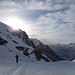 Altri due sciatori "delle nostre parti" condividono un tratto di salita, poi loro si dirigeranno verso la bella cima del Monte Ciaslaras.