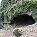 Eine der kleineren Höhlen