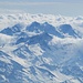 Bergriesen im Raum Chamonix (Aiguille du Midi?)<br /><br />Edit: Es sind hohe Schweizer, u.a. mit der Mischabel-Gruppe (Dom etc.)