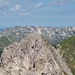 Der bekreuzigte Nordgipfel mit dem Hindelanger Klettersteig im Hintergrund