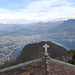 Auf der Aussichtsplattform auf der Kirche auf dem Monte San Salvatore