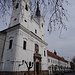 Die Piaristenkirche und daran anschließend das Piaristengymnasium