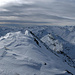 360 Pizzo Tambo, die Wolken kommen
<i>(Die Gipfel habe ich vorallem dank [http://www.udeuschle.de/Panoramen.html diesem Programm] bestimmen können.)</i>