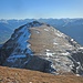 Rückblick über das Vordere Sonnwendjoch in die Zillertaler Alpen.