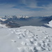 uno sguardo verso la Valtellina...annebbiata: a destra il monte Legnone,a sinistra il gruppo della val Masino con il Badile
