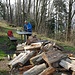 Gemütlicher Rastplatz auf der Hohenegg. Leider hatten wir keine Wurst dabei, vielleicht ein andermal
