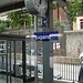 (258) Bahnhofswartebänke. Die Bänke sind links im Warteraum.
BANK 115 und 116 von [u mong]

