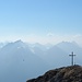 Das Gipfelkreuz auf dem niedrigeren Säuling-Gipfel.