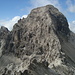 die Marchspitze von Süden, von der Hermannskarspitze(2472m) aus gesehen. Die Gesamt-Südsüdostgratüberschreitung erfordert Kletterei bis III und ist eine  Unternehmung, die ich auf meine Wunschliste gesetzt habe