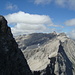 Blick nach Westen zur Nördlichen Sonnenspitze(2651m). Weiter im Kamm: die kleine Kühkarlspitze(2465m), Moserkarspitze(2534m), Kaltwasserkarspitze(2733m) und die Birkkarspitze(2749m)