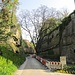 Einblick in den Eingang zum historischen Stadtgraben
