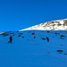 Der Schnee reicht gerade so bis an die Hütte runter, zum Glück!