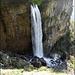 Gleich neben den Seerenbachfällen gibt es nochmals einen kleinen Wasserfall - die Rin-Quelle, welche nur bei Schmelzwasser oder starken Regenfällen überläuft.