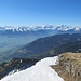 Ausblick über die Gipfelwechte - und Sarnersee - ins BO