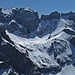 Die Alp Bötzel liegt in einem schönen Kessel, der beeindruckend von den Hundsteinwänden überragt wird.