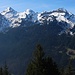 bereits hier ein schönes Panorama vom Blüemberg bis zum Chaiserstuel ...