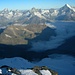 Gipfelaussicht vom Rimpfischhorn (4198,9m) nach Nordwesten mit den 4000er: Grand Combin(4357m), Obergabelhorn (4063m), Zinalrothorn (4221,2m), Weisshorn (4506m) und Bishorn (4153m).