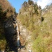 malerischer Wasserfall im unteren Gigental