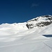 auf diesem kleinen Plateau mit idealem Skigelände trennen sich einige mögliche Gipfelziele. Zum Piz Surgonda gehts nach rechts...