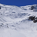 Abfahrt via westlicher Abbruch Steingletscher. Die Lockerschneerutsche zeugen von der aussergewöhnlichen Schneequalität.