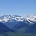 Berner Alpen rechts im Bild