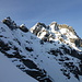 Im Aufstieg zum Grat zwischen Bodezehore und Klein Gsür: links die beiden Steibodezwillinge, in der Mitte der erste NE-Grataufschwung, rechts davon der Gipfelaufbau (Foto vom 18.5.2016)
