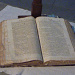 Offene Bibel in der Kirche St. Etienne in Moudon