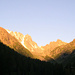 Sur le Tour du Mont Blanc: Premier rayon de soleil à Arpette