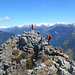 in cima alla (q. 2140 m). Qui la cresta, se pur semplice, diventa abbastanza aerea