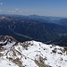 Veduta dalla cima del Madonnino verso Presolana, media Val Seriana e Lago Sucotto. 