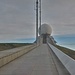 Großer Belchen - Am Gipfel befindet sich eine Radarstation. Unterhalb der Kuppel ist eine umlaufende Aussichtsterrasse angelegt.