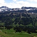 Auf der anderen Talseite der Hirschberg und dahinter der Diedamskopf.