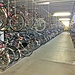 es gibt sogar Fahrrad-Garagen