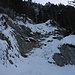 Foto vom 23.1.2010 - 1. Versuch Dent de Vaulion:<br /><br />Ist das das Westwandcouloir vom Dent du Vaulion oder nicht? Ich folgte erste einmal weiter den Felsen nach rechts (Süden).