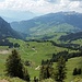 Auf dem Weg nach unten. Weiter unten Habkern in Sicht.